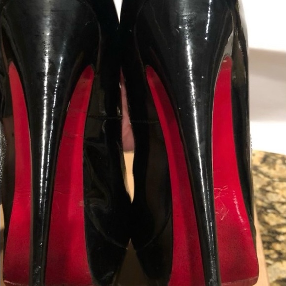 Authentic Christian Louboutin Red Bottoms - Picture 4 of 4